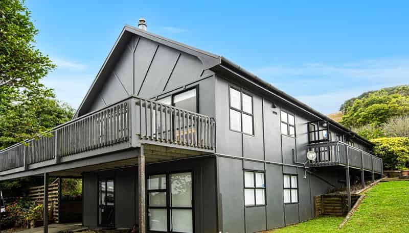 4 Kara Road, MAUNGATAPERE