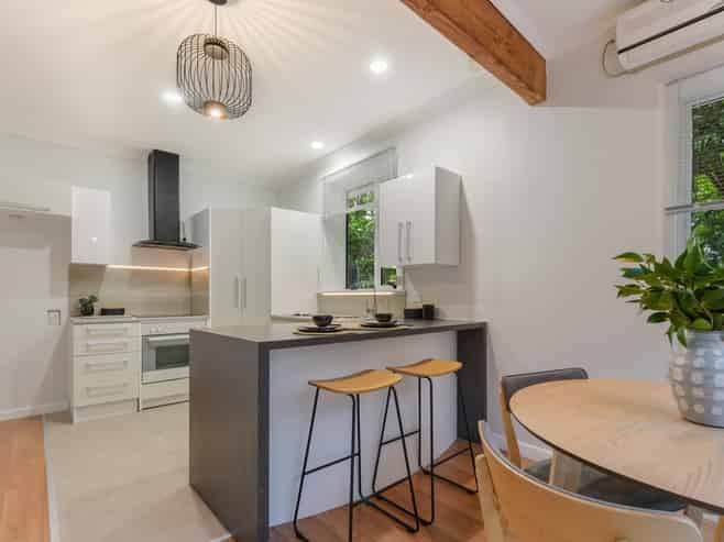 134 Saint Vincent Street, Toi Toi