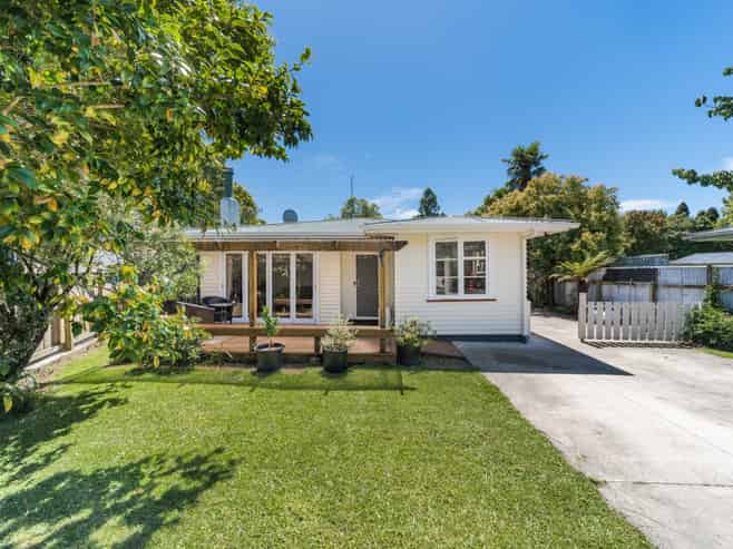 10 Denbigh Place, Awapuni