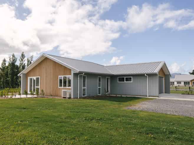 10 Coach House Lane, Ohau