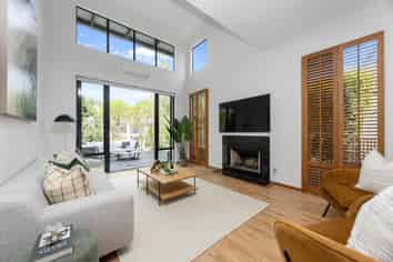 50B Comins Crescent, Mission Bay