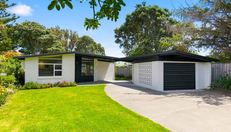 32 Te Moana Road, Waikanae Beach