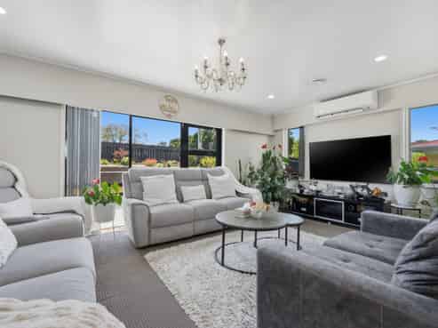 69 Holmes Road, Manurewa