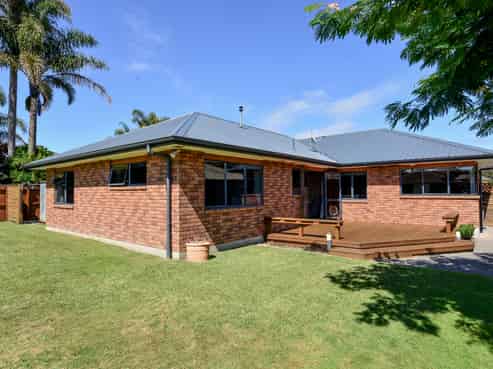 34 Cairns Crescent, Rototuna