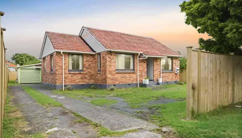 24 Parkinson Avenue, Mount Roskill