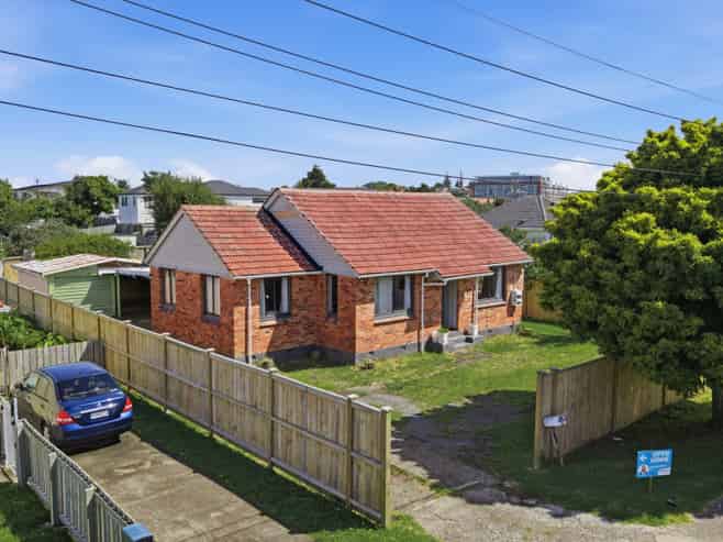 24 Parkinson Avenue, Mount Roskill