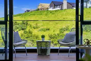 14 Tikati Rise, Long Bay