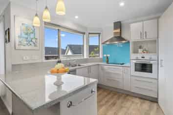 19/17 Simmonds Grove, Greerton