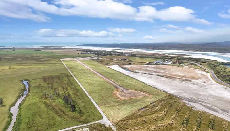 22 Airport Lane, Haast