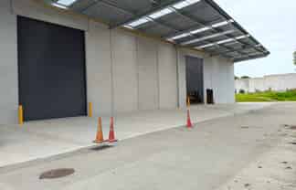 BRAND NEW HIGH-STUD WAREHOUSE
