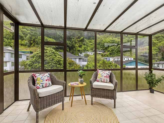 15 Fyvie Avenue, Tawa