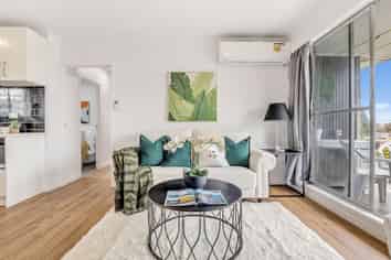 3/4 Moreland Road, Mount Albert