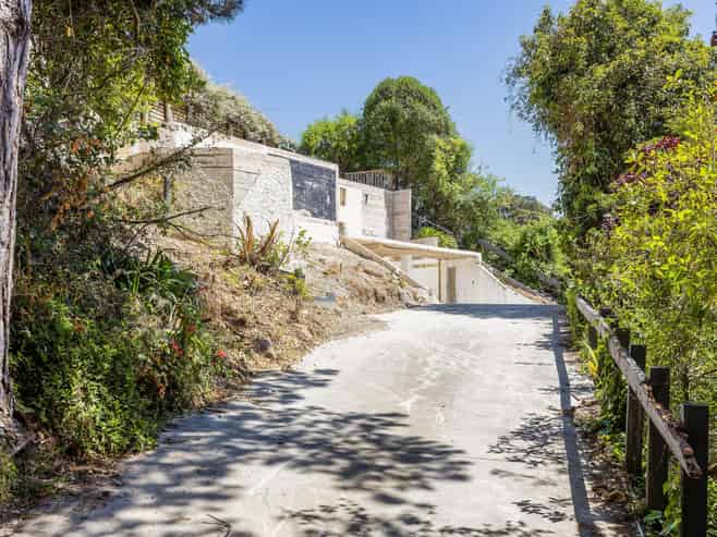 1-2/42F Valley Road, Cashmere