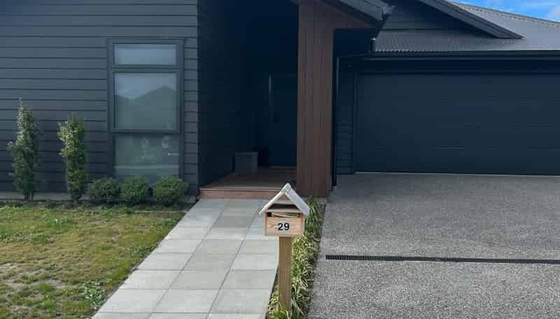 29 Ngaru Crescent, Wharewaka