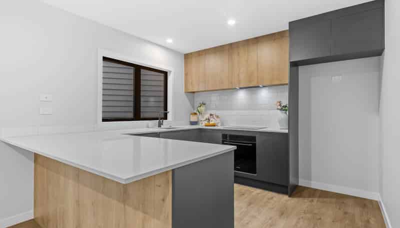 17 Paretaiuru Crescent, Papakura