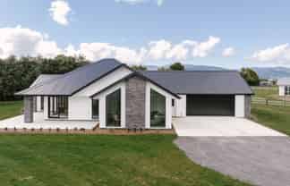 8 Coach House Lane, Ohau