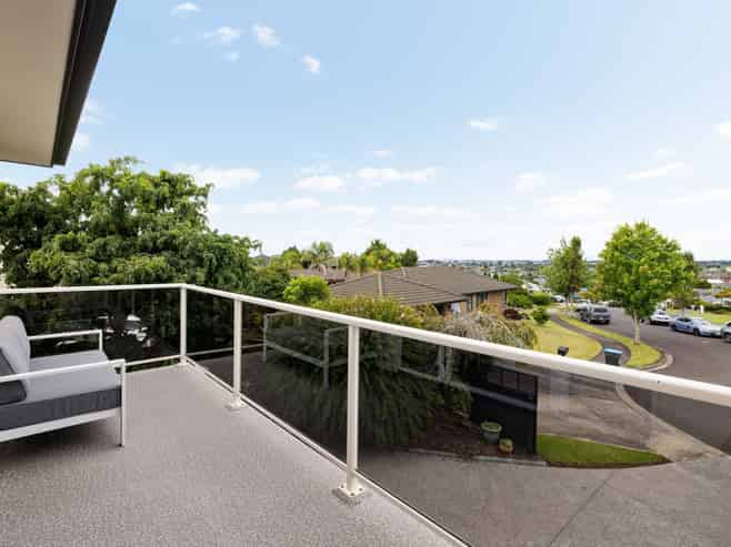 26 Highgrove Drive, Grandview Heights