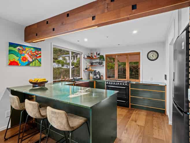 2 Evergreen Place, Sunshine Bay