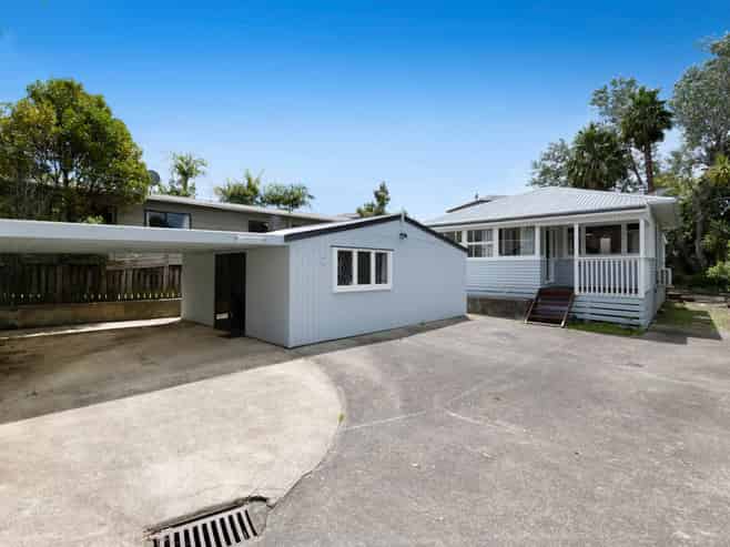 346 Whangaparaoa Road, Stanmore Bay
