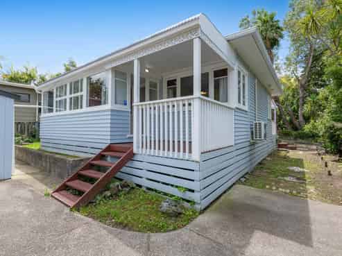 346 Whangaparaoa Road, Stanmore Bay