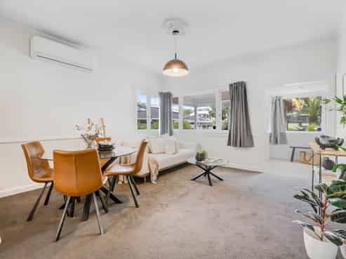 346 Whangaparaoa Road, Stanmore Bay