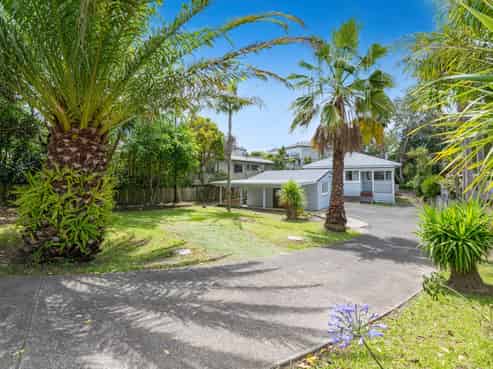 346 Whangaparaoa Road, Stanmore Bay