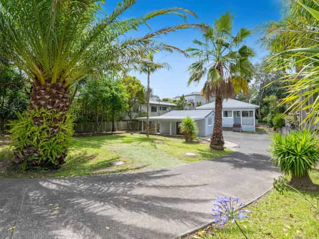346 Whangaparaoa Road, Stanmore Bay