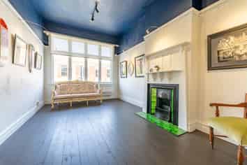 Prime position on Stafford Street