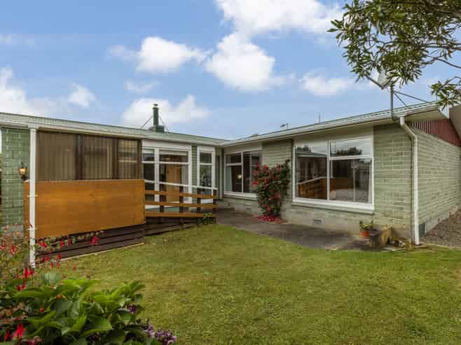 6 Marlborough Street, Levin
