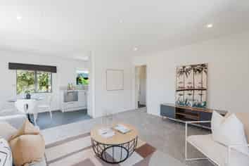 32 Lansdowne Crescent, Glenview