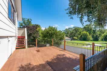 32 Lansdowne Crescent, Glenview