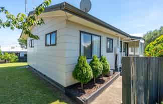 32 Lansdowne Crescent, Glenview