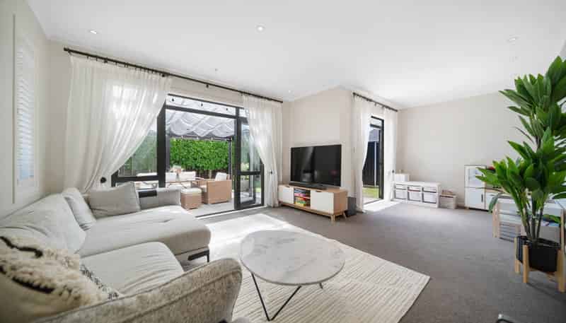 24 Trecarne Street, Karaka