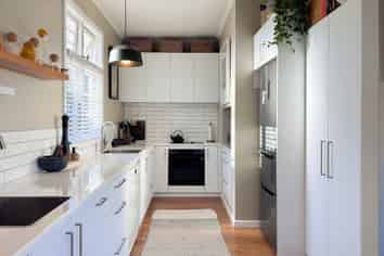 13 Grove Street, The Wood