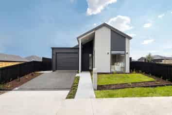 17 Auburn Green, Peacocke