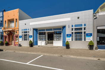 Art Deco Office in Queen Street East
