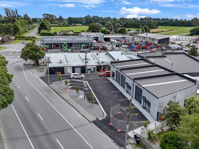 Three brand-new warehouse units - available now