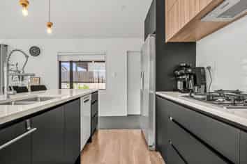 7 Whale Bay Rise, Gulf Harbour