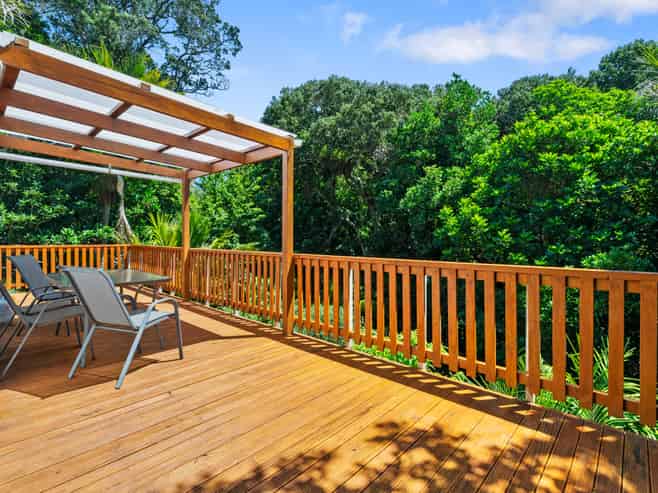 21 Hekerua Road, Oneroa