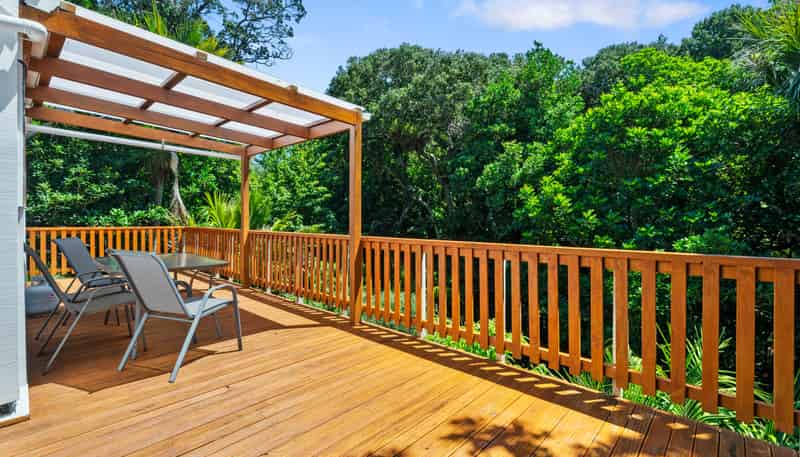 21 Hekerua Road, Oneroa