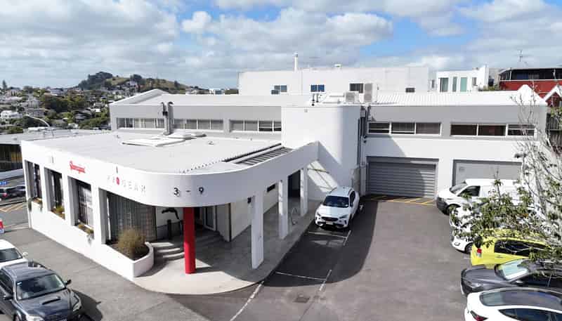 3-9 Railway Street, Newmarket