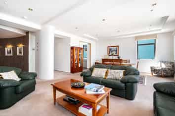 6/95 Molesworth Street, Thorndon