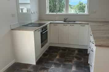 2/70 Gladstone Road, Northcote