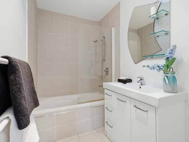 9 Bordeaux Parade, Te Atatu South