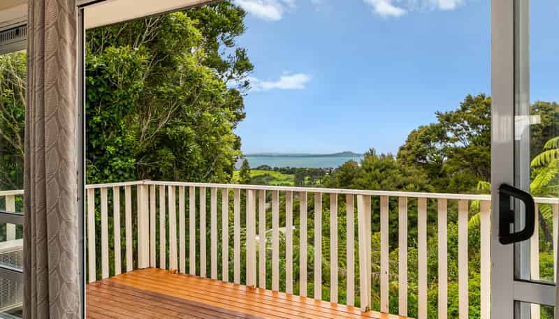 98 Wade River Road, Stanmore Bay