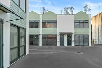 2/41 Paul Matthews Road, Rosedale