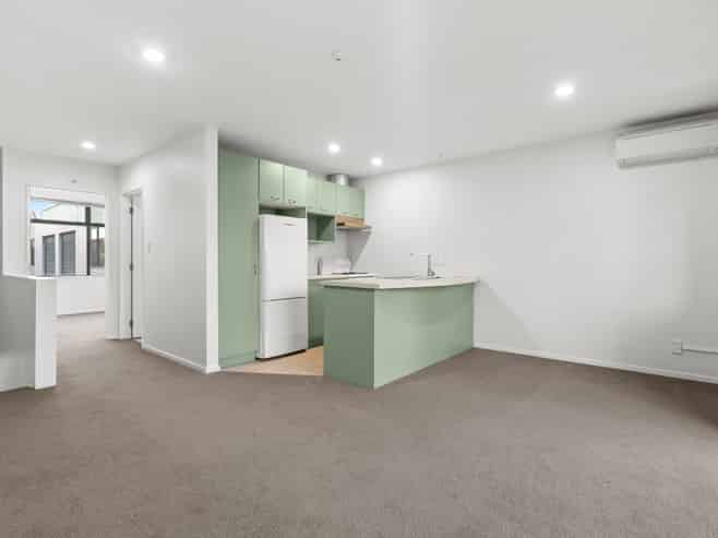 2/41 Paul Matthews Road, Rosedale