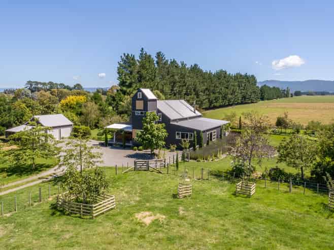 80 Battersea Road, Morrisons Bush