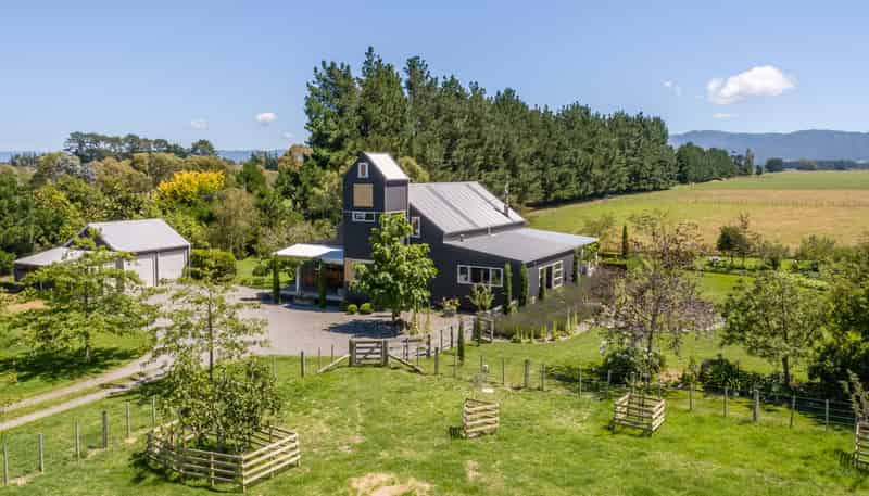 80 Battersea Road, Morrisons Bush