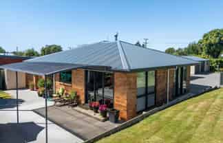 36B Main Street, Weston